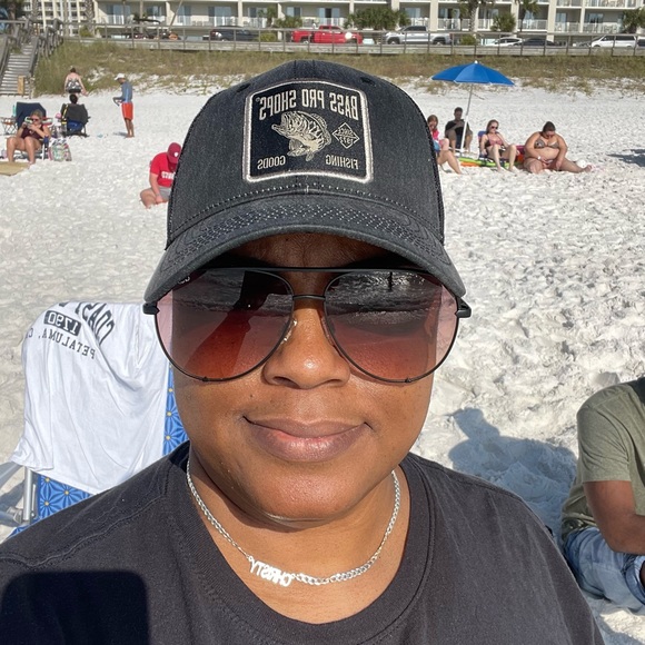 Meet your Posher, Christy - Picture 4 of 5